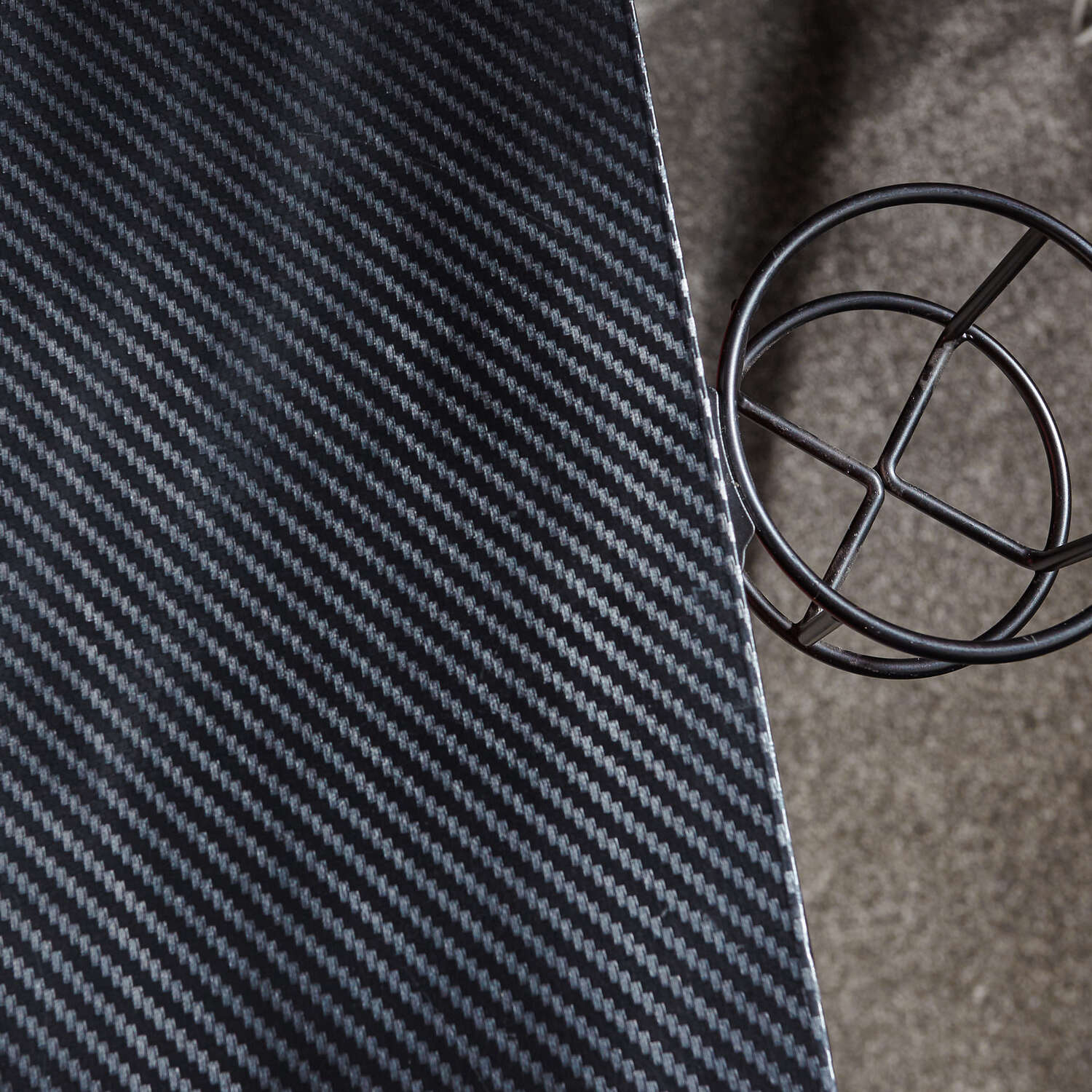 Ocelot 115cm Gaming Desk with Mousepad - Carbon Black