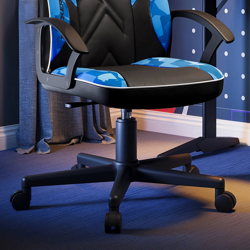 Black and blue office chair in a room with a blue carpet and curtains.